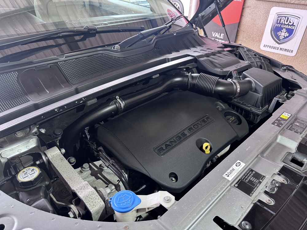 EVOQUE SD4 PRESTIGE sale at Vale AutoTec
